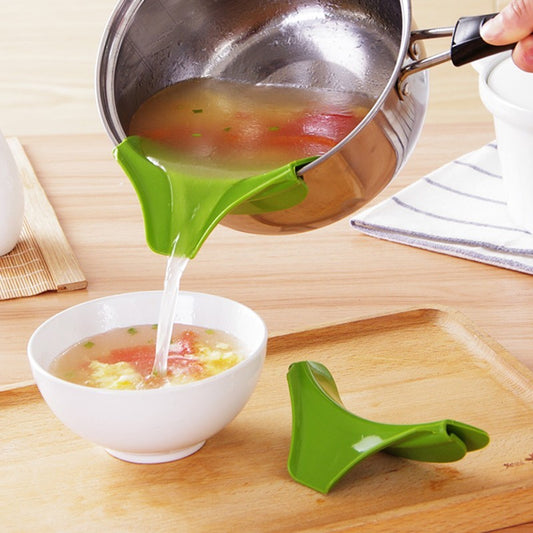 Silicone Soup Funnel – Spill-Proof Kitchen Pouring Tool for Pots & Bowls