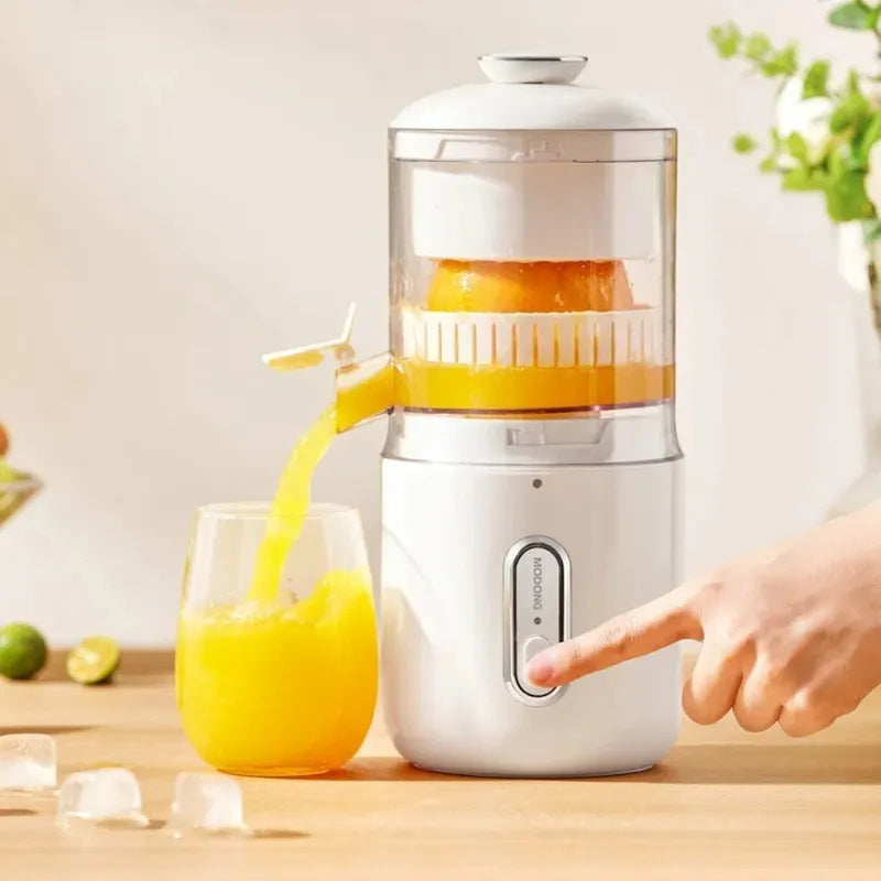 Wireless Electric Juicer – USB Rechargeable Portable Mini Fruit Blender