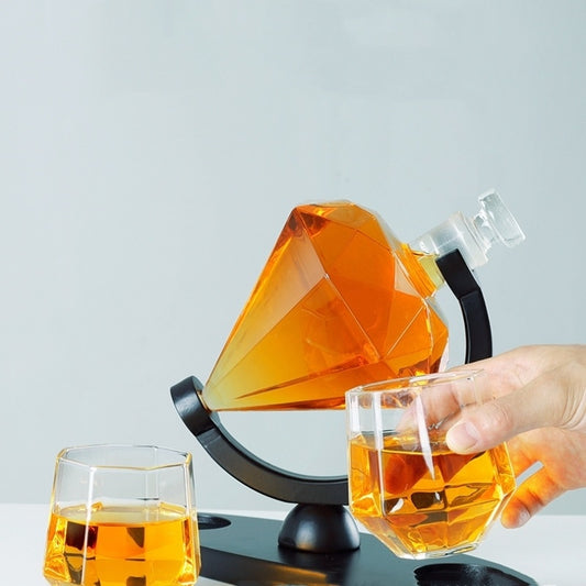 Luxury Whiskey & Wine Set – Diamond-Shaped Decanter & Glasses | Borosilicate Glass Pourer